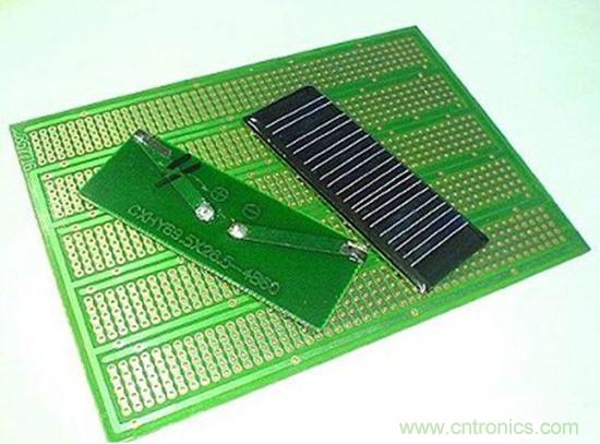 微型太陽能供電板DIY，給手電筒收音機供電