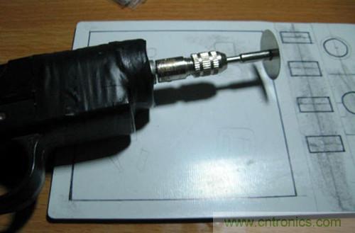 可調(diào)電源DIY：打孔，開槽