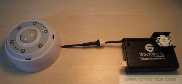 上接口插頭插座，套上熱縮管