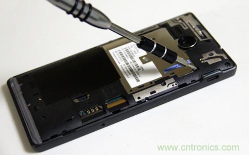 拆解4G新機(jī)索尼M35t：用料十足，易于維修