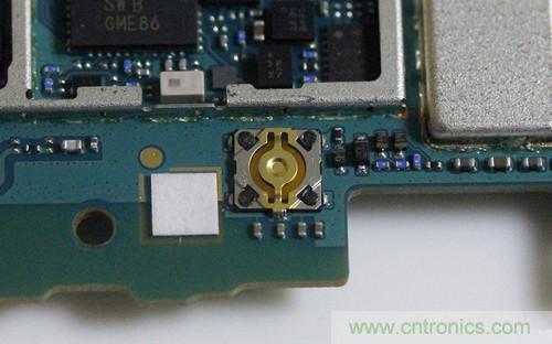 拆解4G新機(jī)索尼M35t：用料十足，易于維修