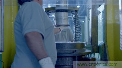 顛覆傳統(tǒng)設計，蘋果全新Mac Pro生產(chǎn)線探秘