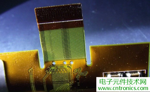 探秘電子紙！一款電紙書的電子墨水屏拆解