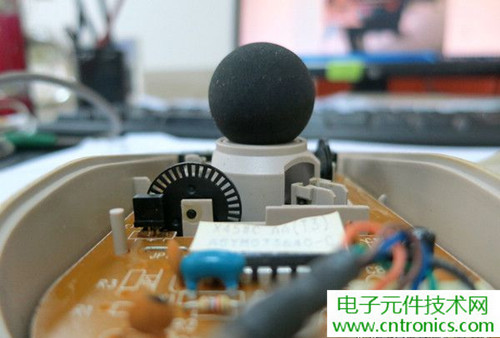 殿堂級機(jī)械鼠標(biāo)拆解：嘆精致做工！