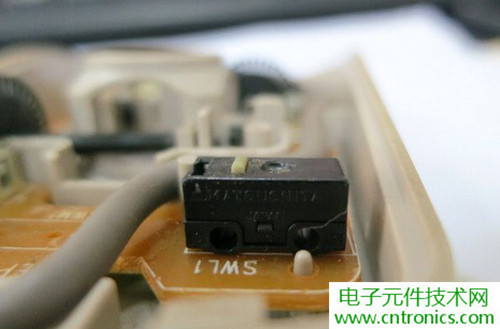 殿堂級機(jī)械鼠標(biāo)拆解：嘆精致做工！