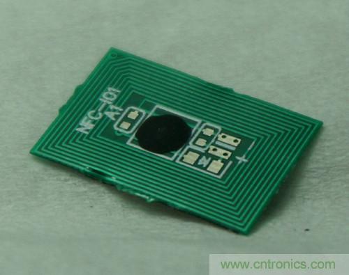 一分錢一分貨！帶NFC功能藍(lán)牙耳機(jī)拆解