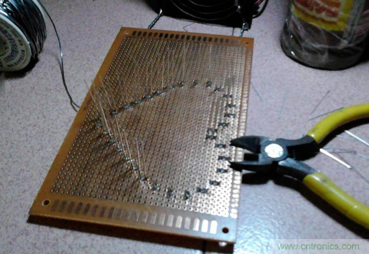 三八節(jié)將至！DIY心形LED流水燈！你們懂的~