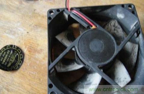 創(chuàng)意DIY！迷你風(fēng)力發(fā)電機！