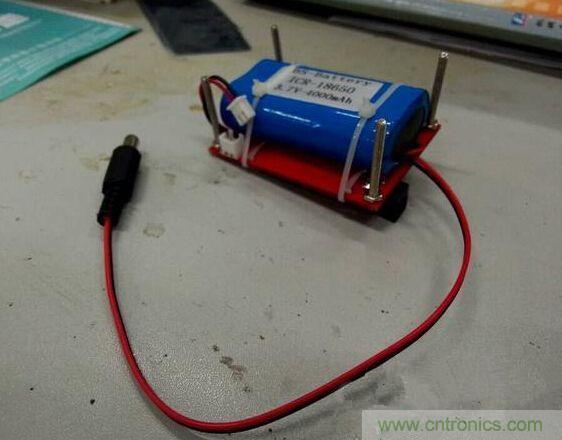 DIY神器：夜間不間斷電源，大學(xué)通宵嗨翻天！