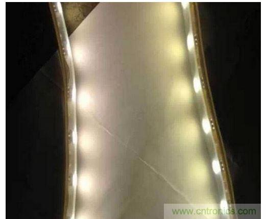 ，色溫偏差&plusmn;150K