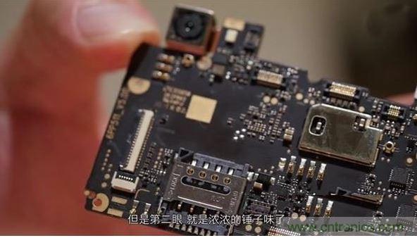 爆拆堅果手機(jī)內(nèi)部結(jié)構(gòu)