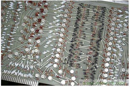 拆解也懷舊，讓人驚嘆的古董級(jí)可編程科學(xué)計(jì)算器 from 1966