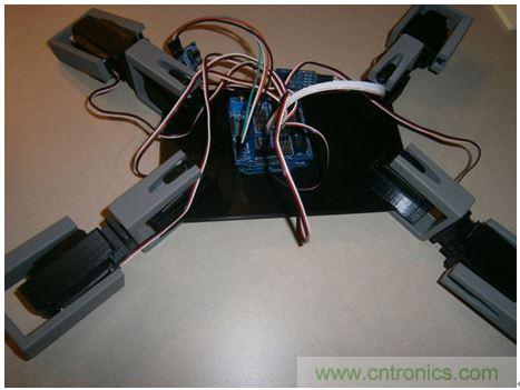 想要DIY一個(gè)會(huì)打招呼的超萌機(jī)器人嗎？猛戳這里