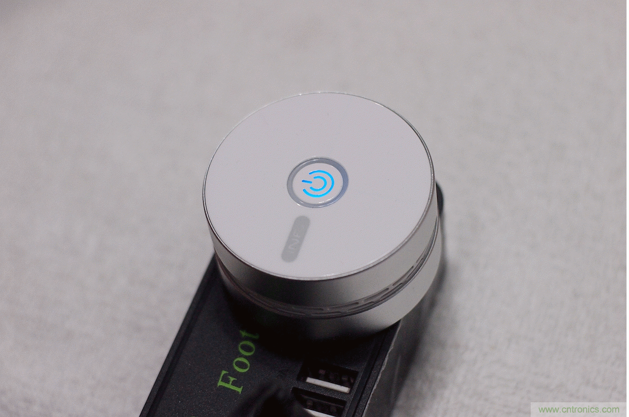 路由器也跟風(fēng)玩分體設(shè)計(jì)，你咋不上天呢？