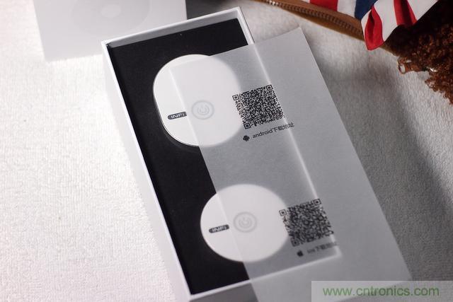 路由器也跟風(fēng)玩分體設(shè)計(jì)，你咋不上天呢？