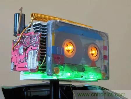 廢舊收音機(jī)如何變身成酷炫機(jī)器人？