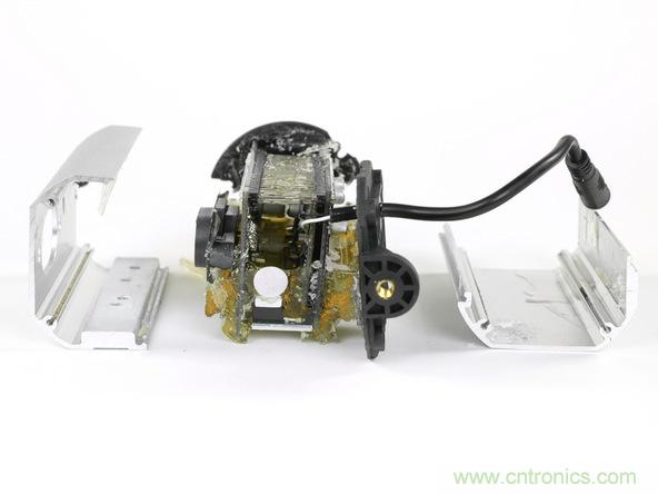 從電池到傳感器，完整拆解小米智能自行車