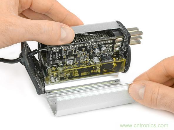 從電池到傳感器，完整拆解小米智能自行車