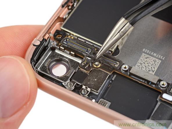 iPhone 8首拆：無線充電版本的iPhone 7？