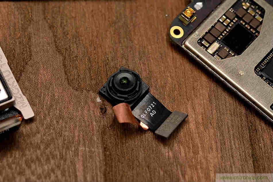 拆解魅族15 Plus：玩轉(zhuǎn)了新概念，但其工藝究竟如何？