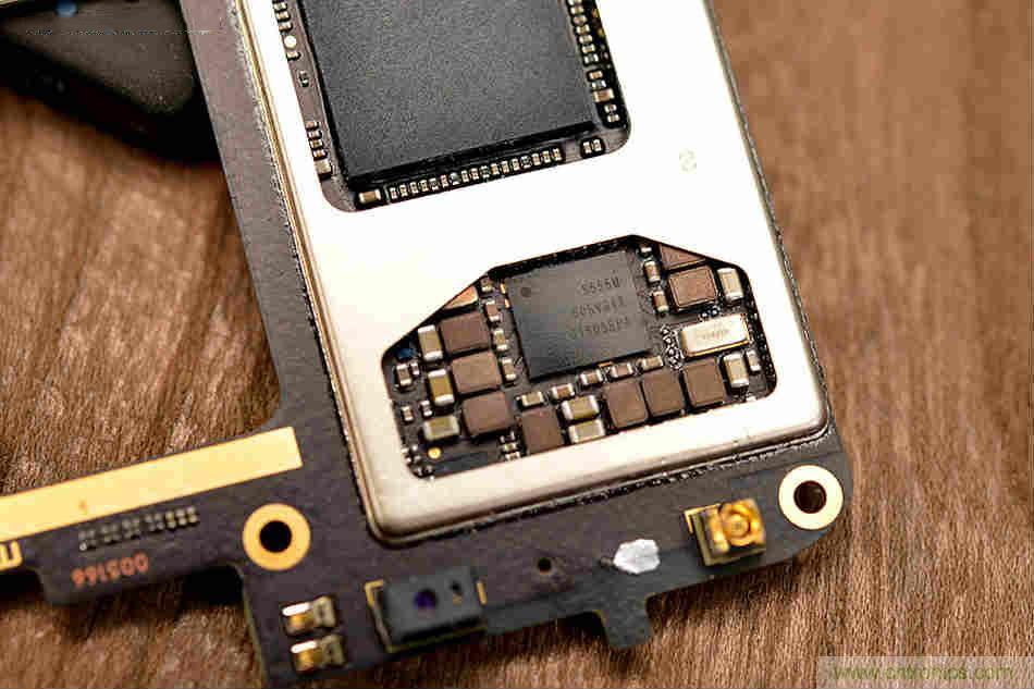 拆解魅族15 Plus：玩轉(zhuǎn)了新概念，但其工藝究竟如何？