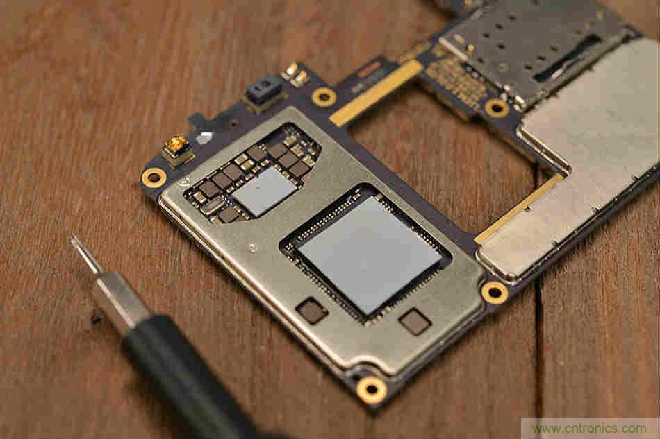 拆解魅族15 Plus：玩轉(zhuǎn)了新概念，但其工藝究竟如何？