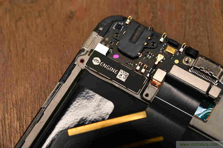 拆解魅族15 Plus：玩轉(zhuǎn)了新概念，但其工藝究竟如何？