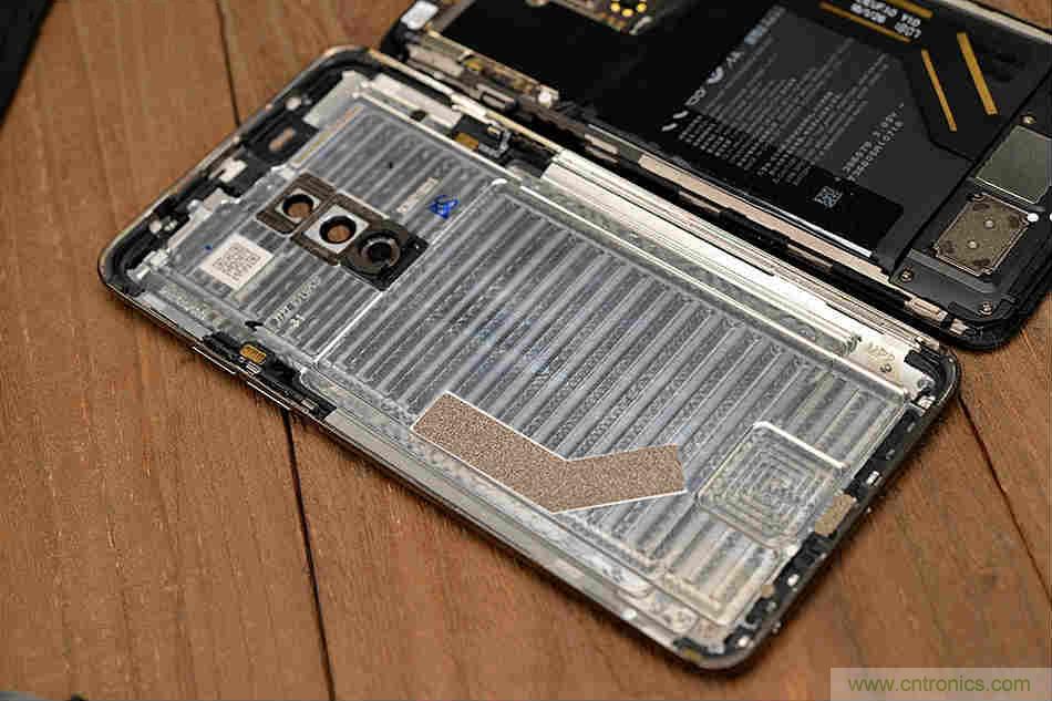 拆解魅族15 Plus：玩轉(zhuǎn)了新概念，但其工藝究竟如何？