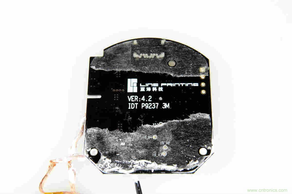 拆解對比：系出同門，小米、紫米無線充電器的差別有多大？