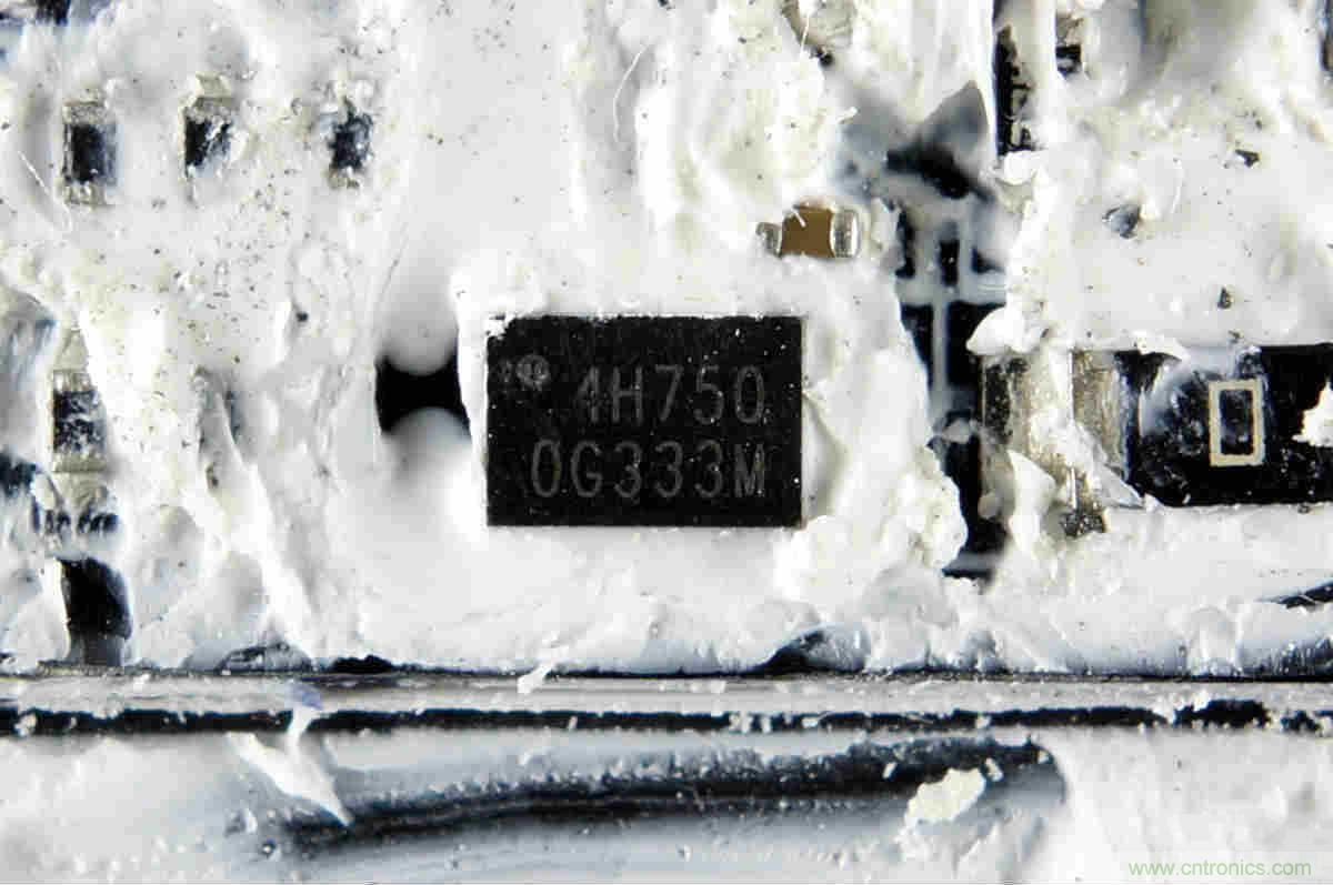 拆解對比：系出同門，小米、紫米無線充電器的差別有多大？