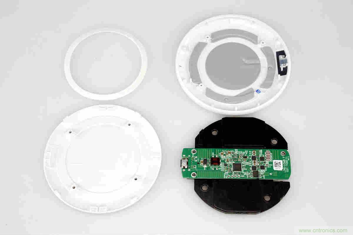 拆解對比：系出同門，小米、紫米無線充電器的差別有多大？