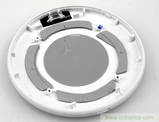 拆解對比：系出同門，小米、紫米無線充電器的差別有多大？