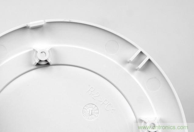 拆解對比：系出同門，小米、紫米無線充電器的差別有多大？