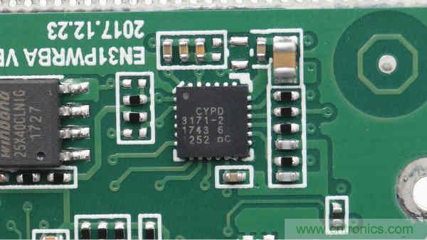 拆解華為保時捷設(shè)計快充無線充電器：憑啥能賣699？