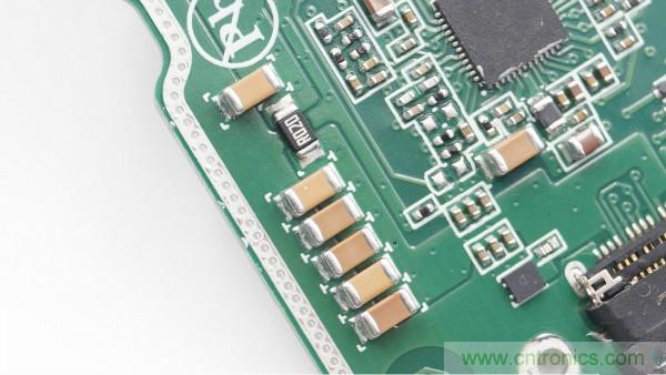 拆解華為保時捷設(shè)計快充無線充電器：憑啥能賣699？