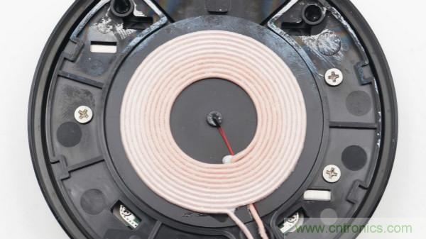 拆解華為保時捷設(shè)計快充無線充電器：憑啥能賣699？