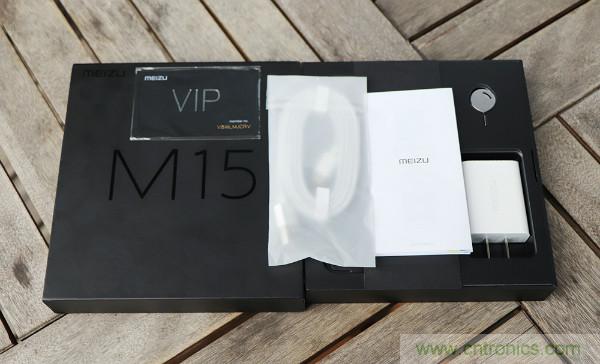 魅族M15拆解：做工精致，壓感Home鍵采用中國芯