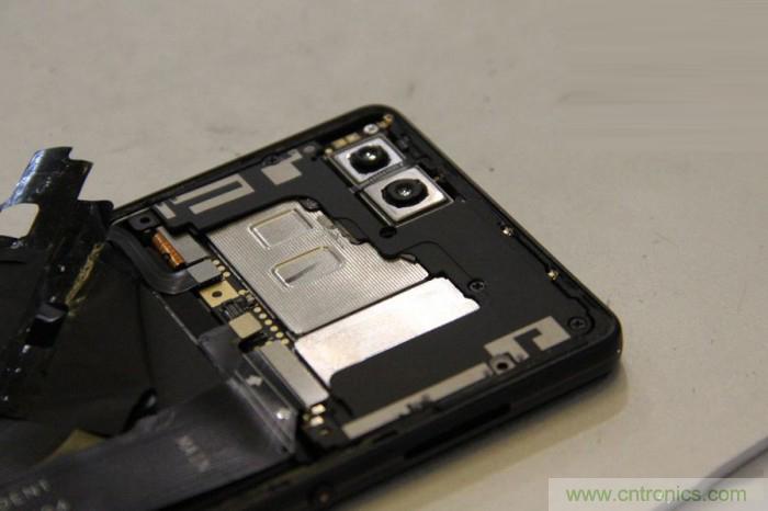 堅果R1拆解：內(nèi)部設(shè)計究竟如何？