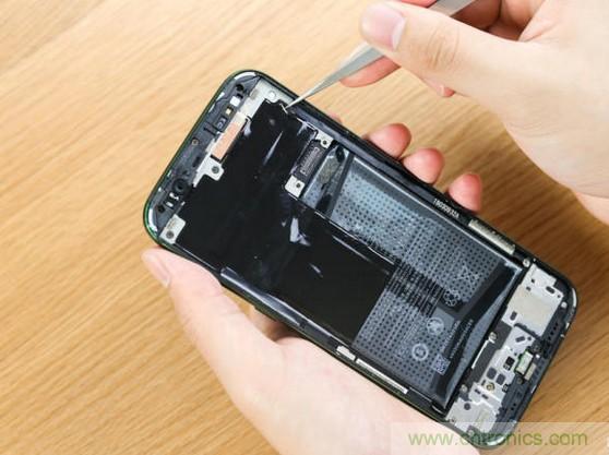 拆解黑鯊手機：多級直觸一體式液冷系統(tǒng)有什么門道？