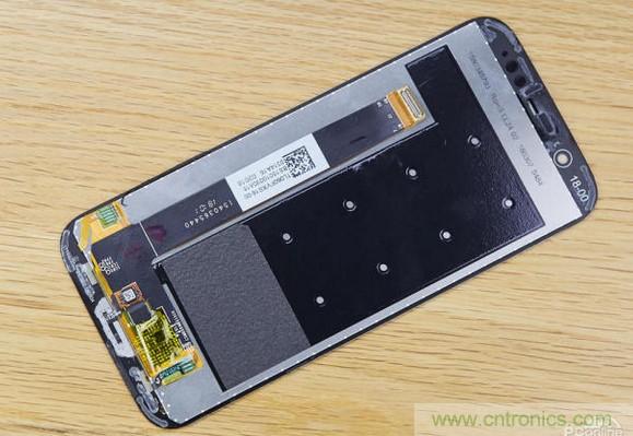 拆解黑鯊手機：多級直觸一體式液冷系統(tǒng)有什么門道？