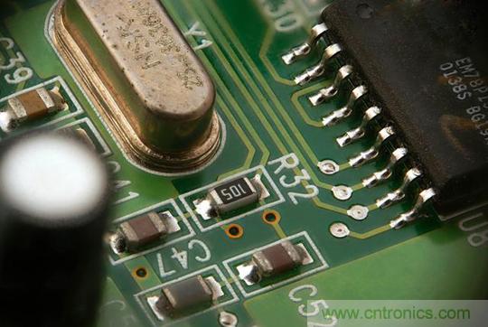 淺談晶體晶振區(qū)別、應(yīng)用范圍及用法