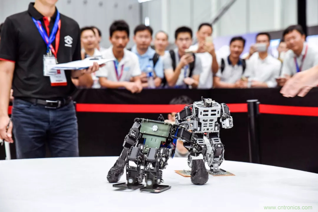 連續(xù)3年落戶順德！2018超燃機器人大賽等你來戰(zhàn)！