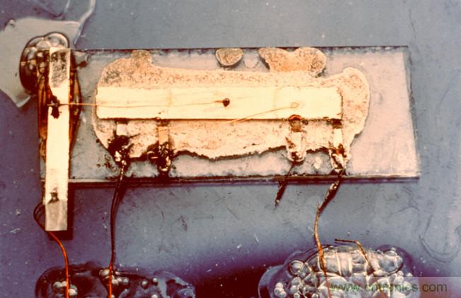 集成電路是如何被發(fā)明的？