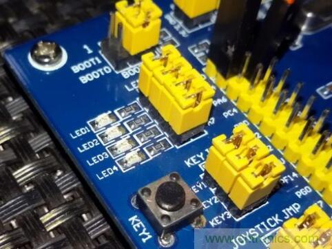 如何最好地計(jì)算DAC的信號(hào)鏈誤差預(yù)算？