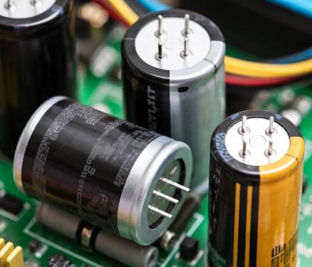 電容選型避坑手冊：參數(shù)、成本與場景化適配邏輯