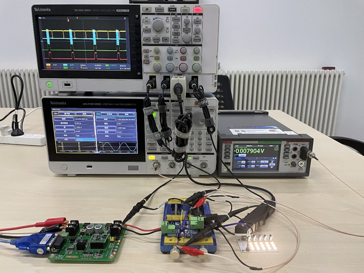 如何使用示波器、AFG和萬用表測試LED 驅動器的調光線性度？