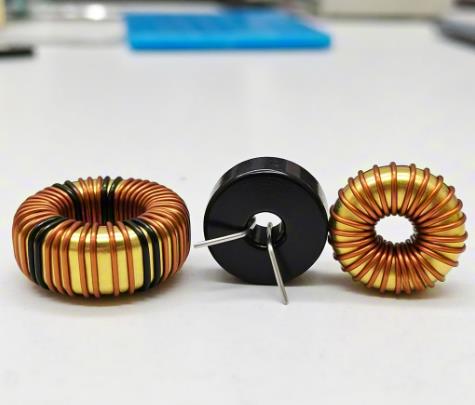 磁珠電感、磁環(huán)電感與色環(huán)電感：電磁濾波世界的三重變奏曲